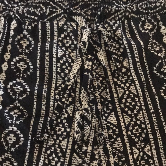 Patterned Shorts - Picture 3 of 3